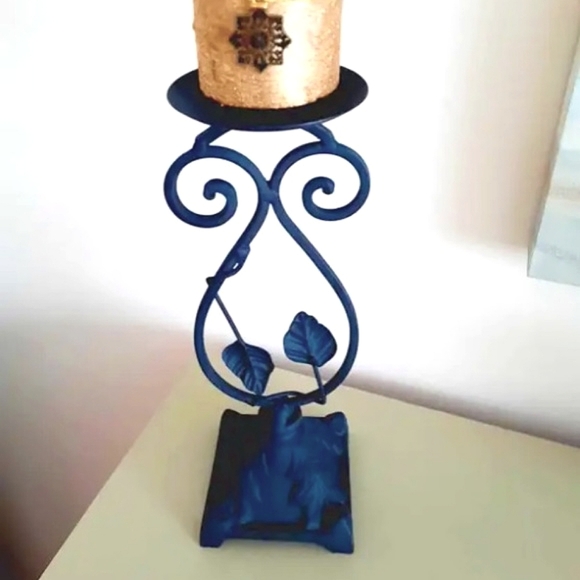 Mat Black Cast Iron Leaf Detailed Heavy Bottom Candle Holder - Picture 5 of 5